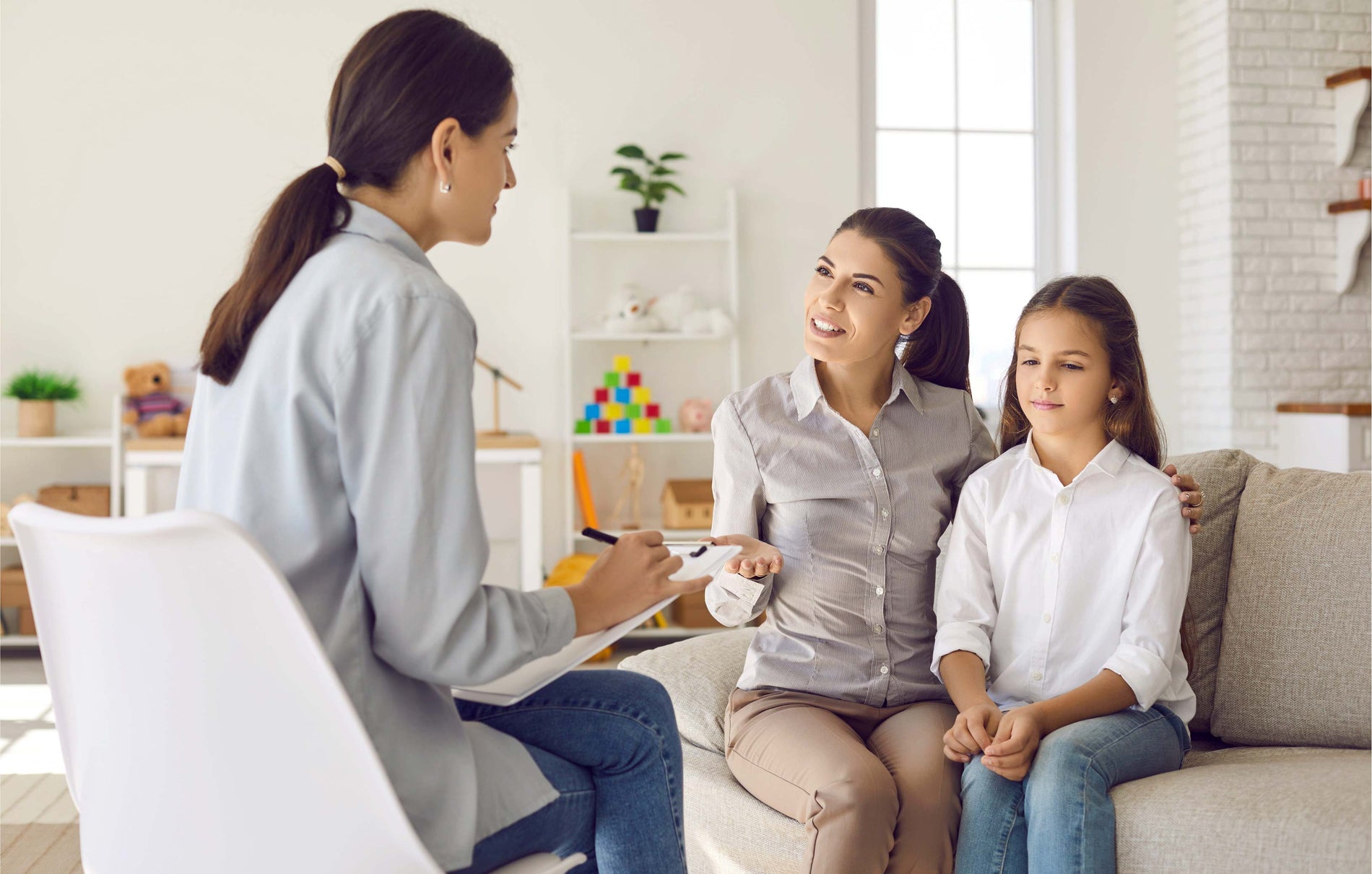 Wenn Kinder abends nicht zur Ruhe kommen – wie eine Therapieschaukel im Alltag helfen kann